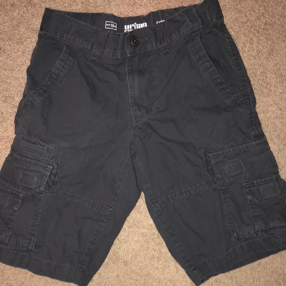 BOYS Cargo shorts-EUC